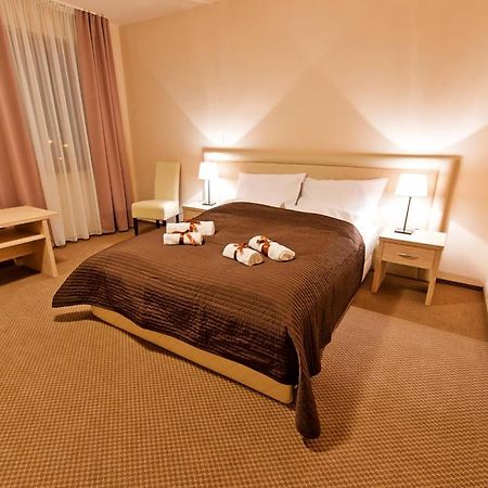 Wiatraczna Otel Varşova Dış mekan fotoğraf